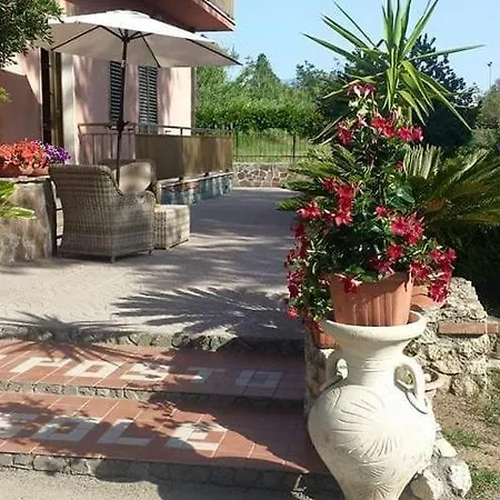 Un Posto Al Sole - Paola-2